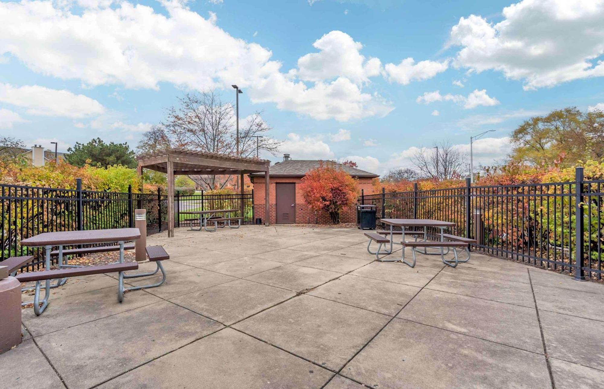 Extended Stay America Suites - Chicago - Lombard - Yorktown Center Esterno foto