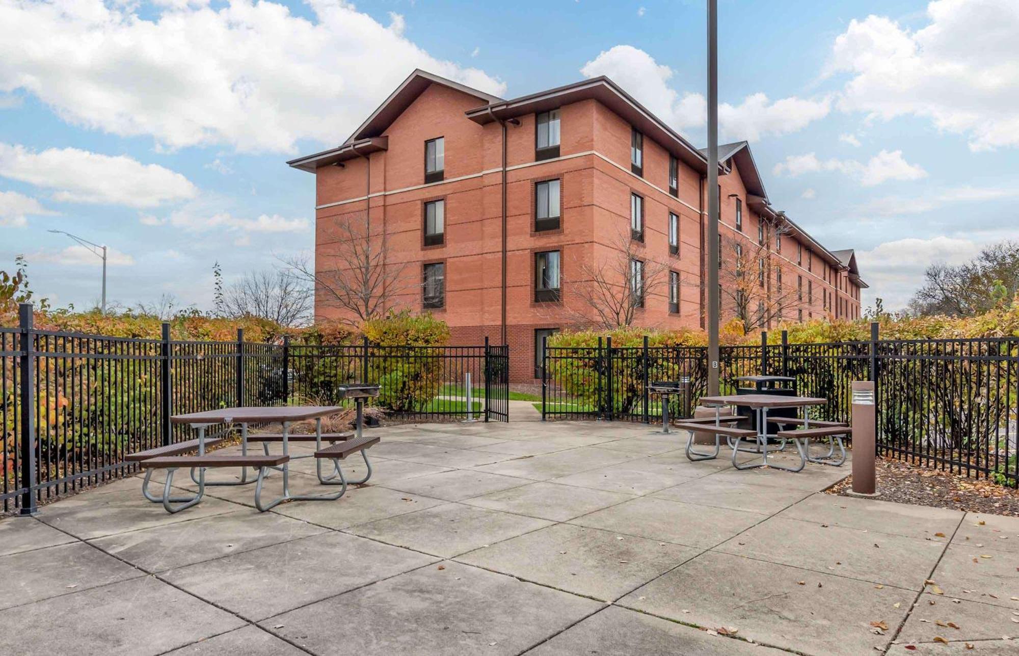 Extended Stay America Suites - Chicago - Lombard - Yorktown Center Esterno foto